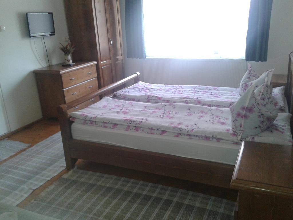 Pensiunea Sofy Arieşeni Esterno foto
